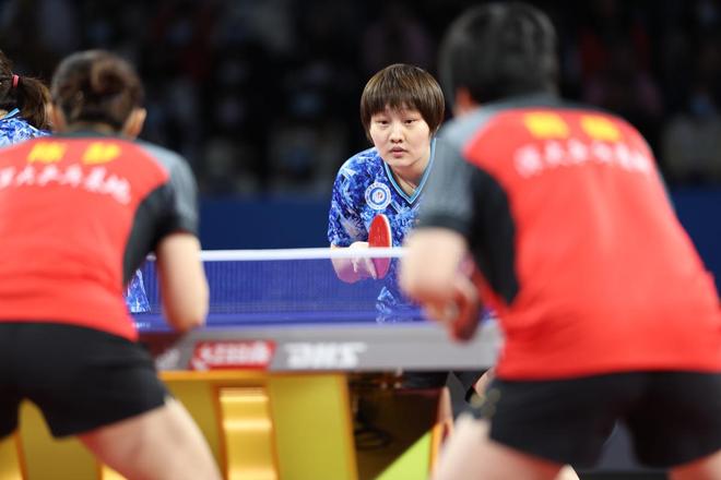 球在国际舞 球在国际舞