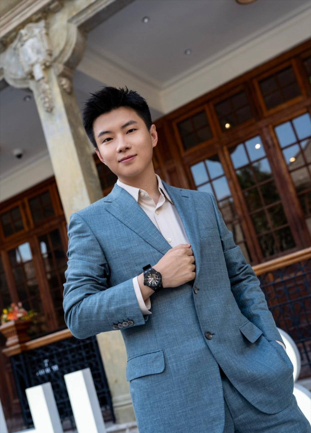 不仅加强了 不仅加强了